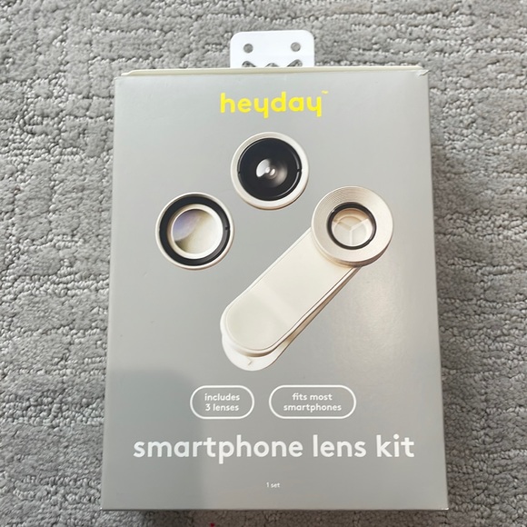 Only opened never used smartphone lens kit - Picture 1 of 4